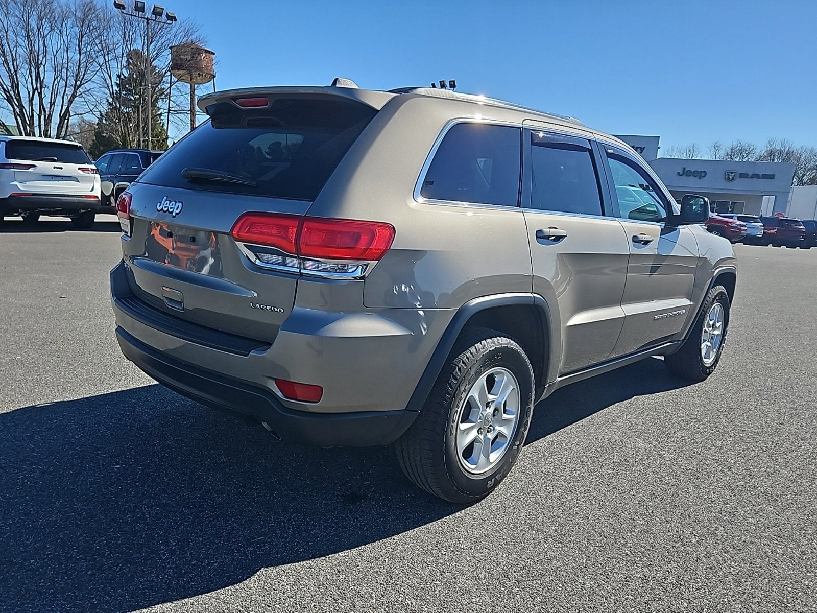 2016 Jeep Grand Cherokee Laredo