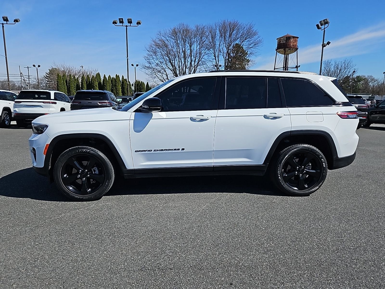 2022 Jeep Grand Cherokee Altitude