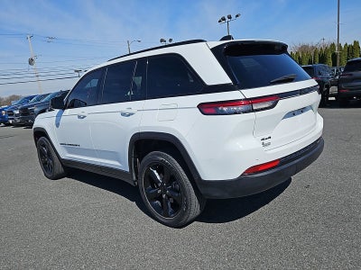 2022 Jeep Grand Cherokee Altitude