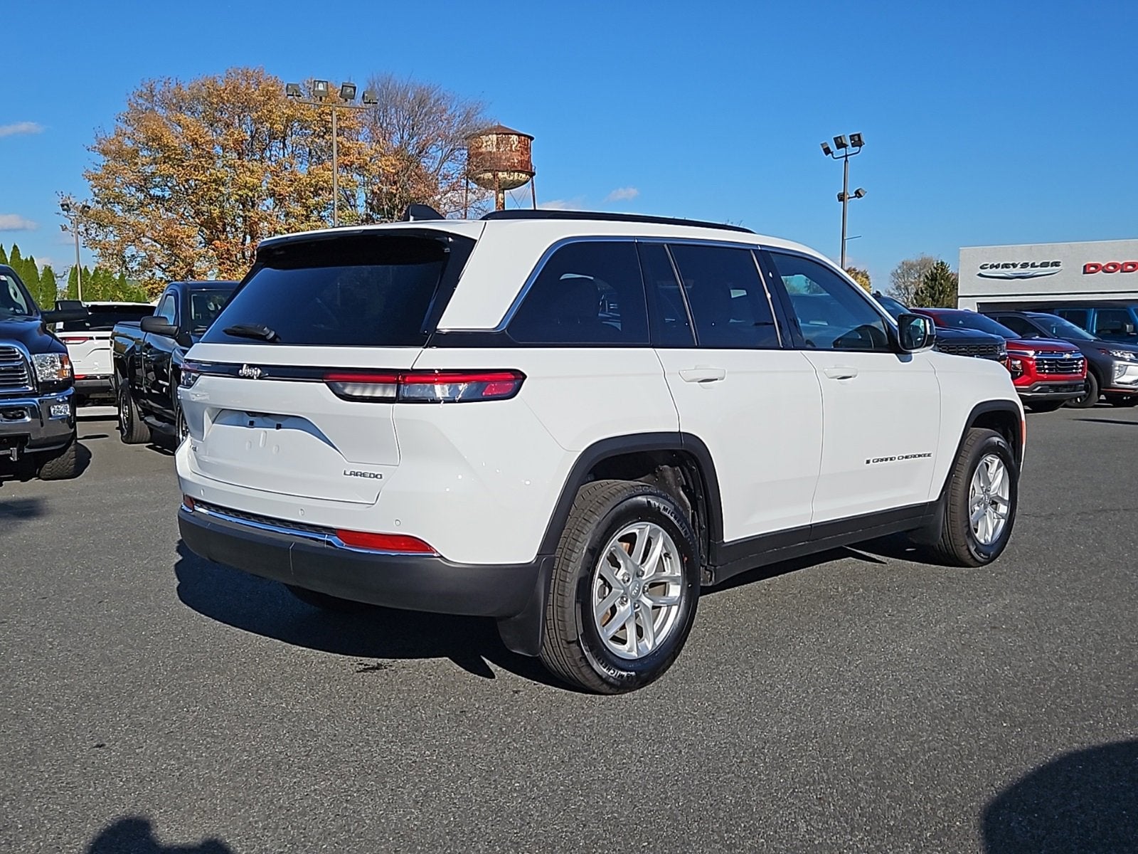 2025 Jeep Grand Cherokee Laredo