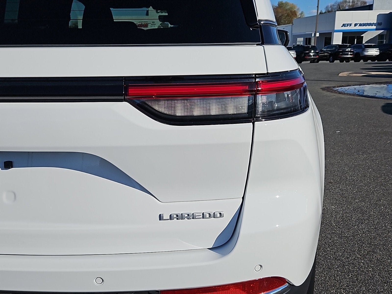 2025 Jeep Grand Cherokee Laredo