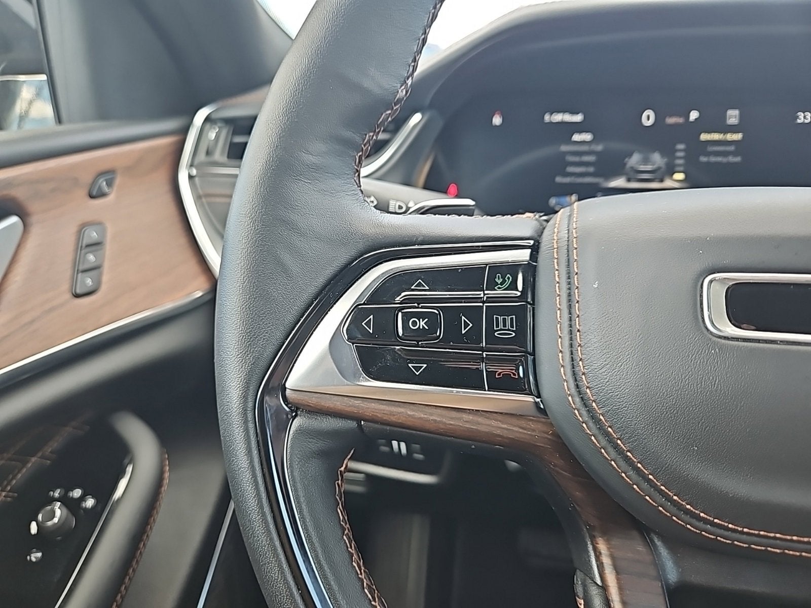 2023 Jeep Grand Cherokee Summit