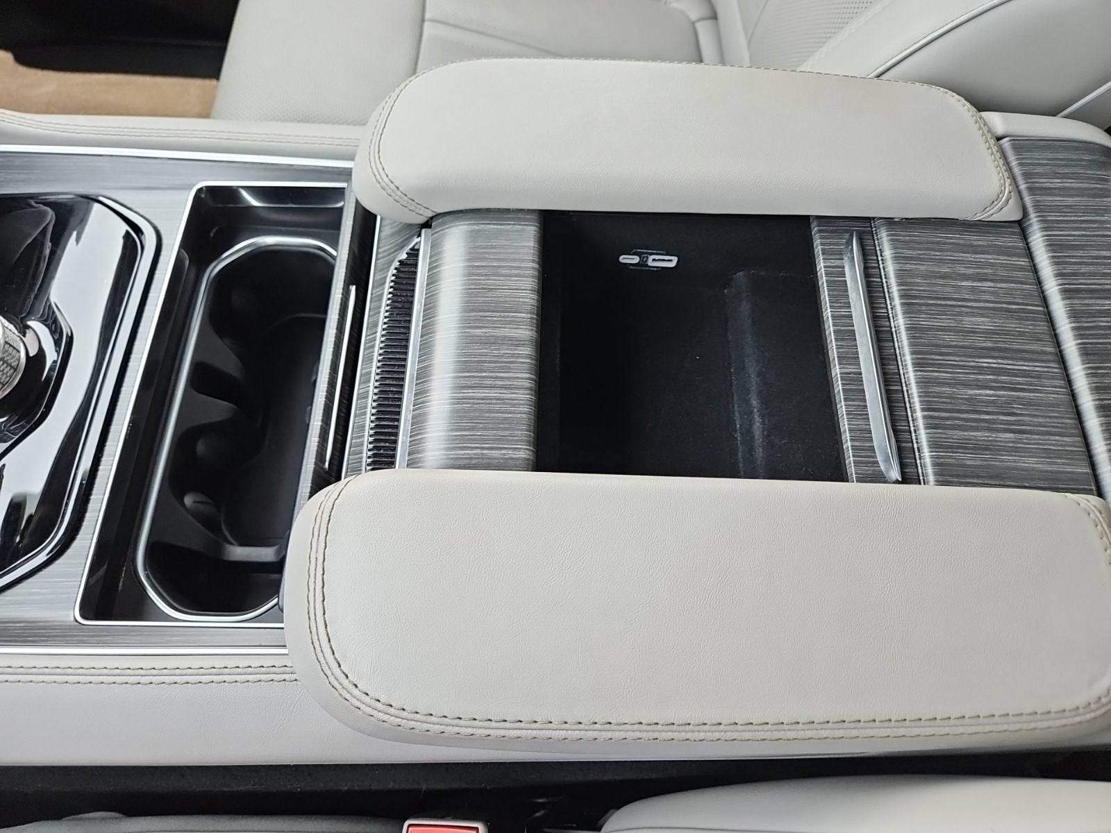 2023 Jeep Wagoneer Series II