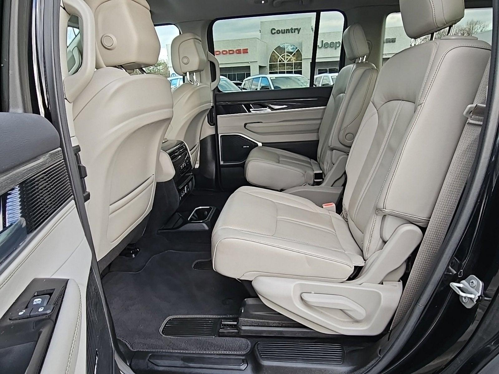 2022 Jeep Wagoneer Series III