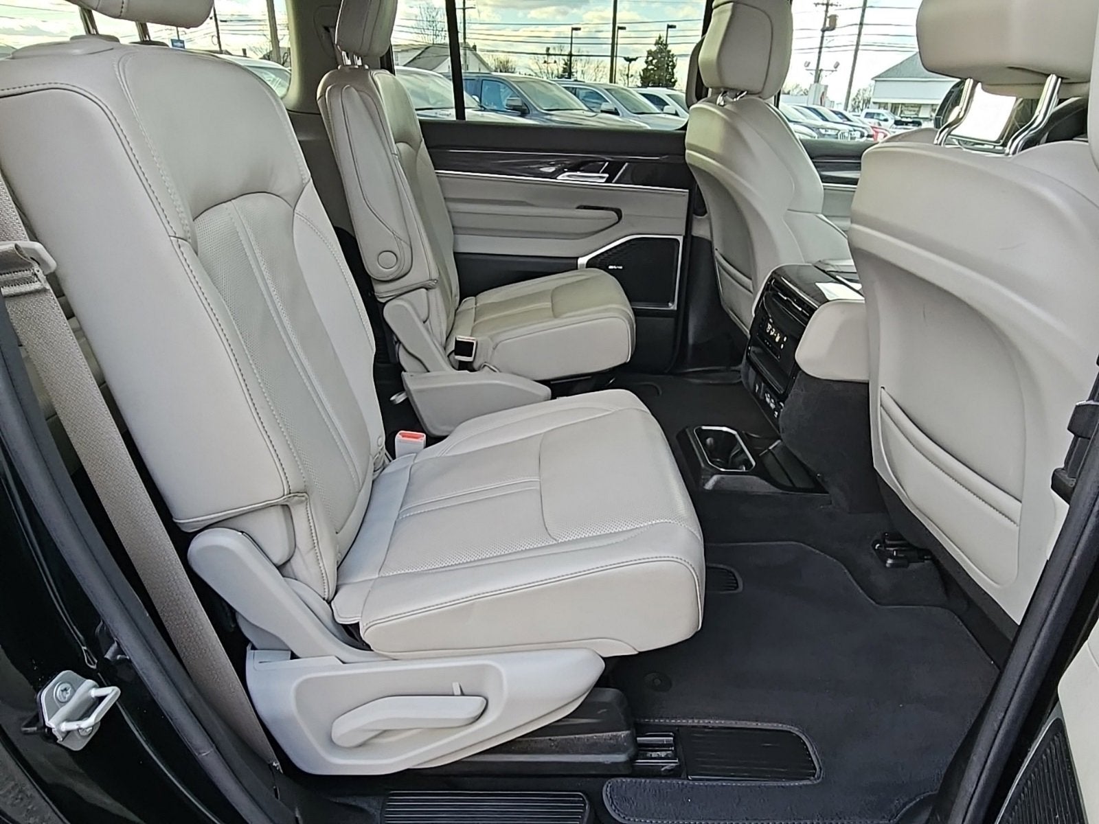 2022 Jeep Wagoneer Series III