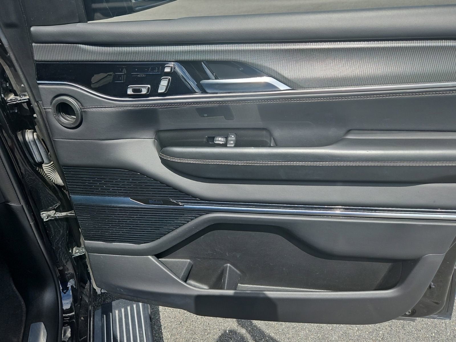 2022 Jeep Grand Wagoneer Series II Obsidian