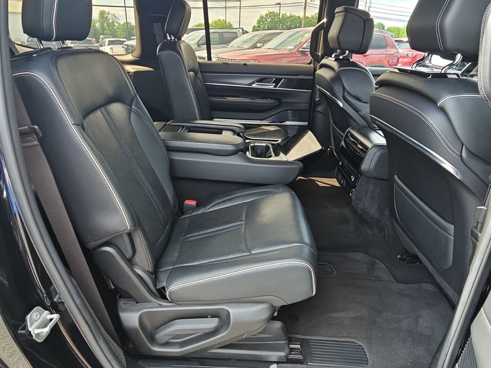 2022 Jeep Grand Wagoneer Series II Obsidian