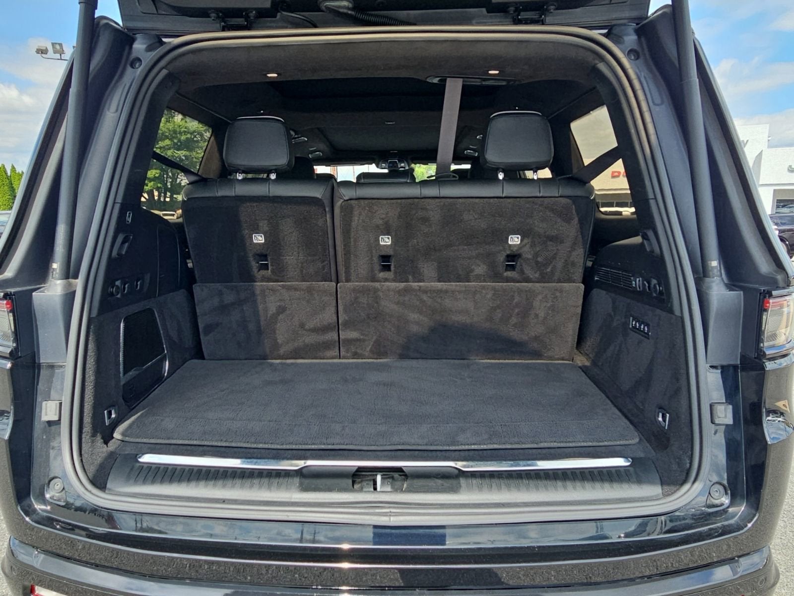2022 Jeep Grand Wagoneer Series II Obsidian