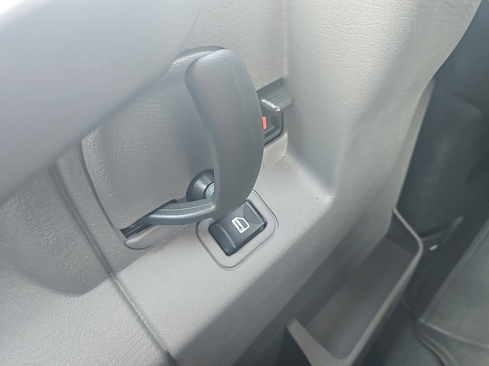 2024 Chevrolet Express Passenger 3500 1LT