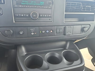 2024 Chevrolet Express Passenger 3500 1LT