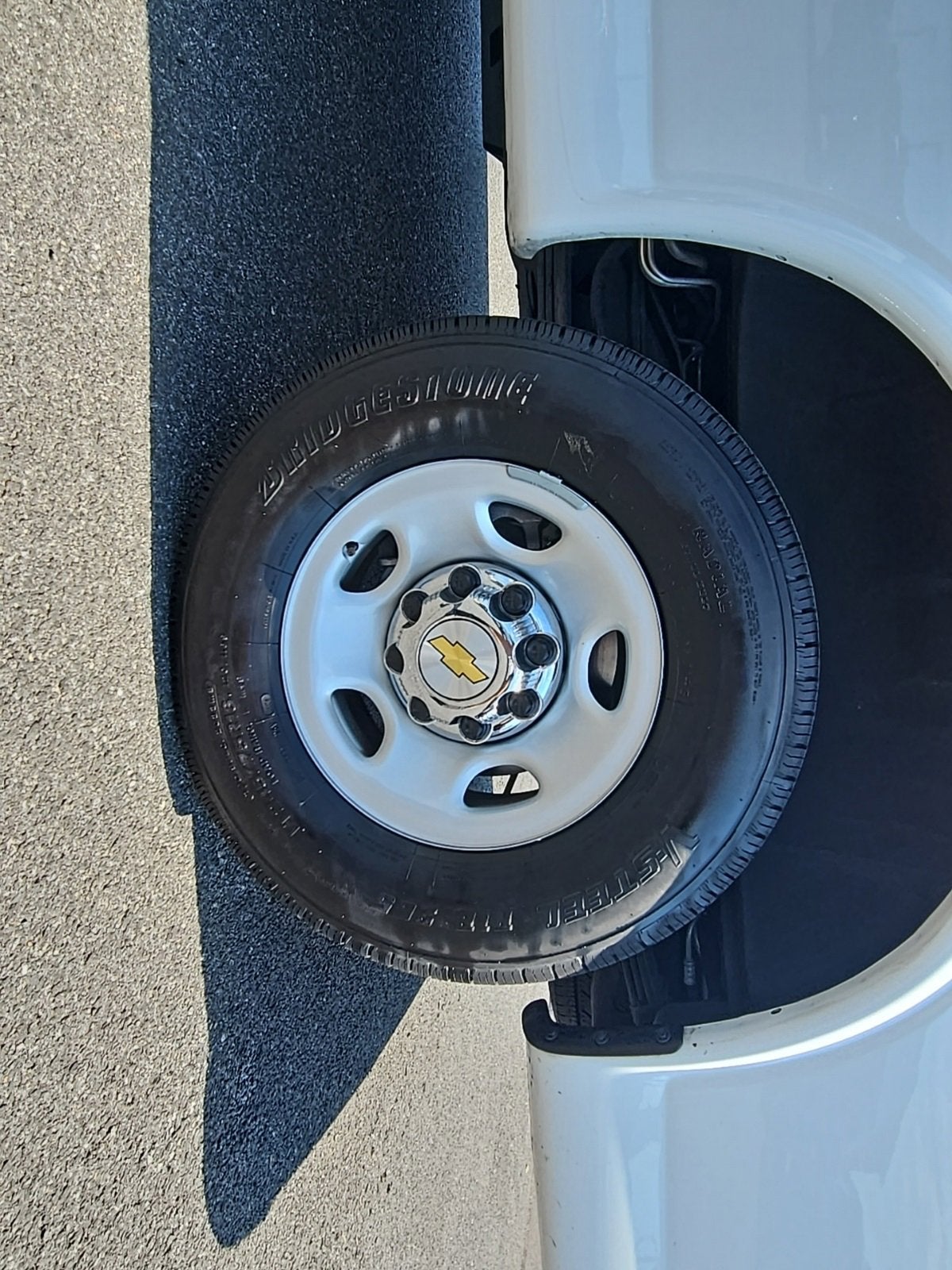 2024 Chevrolet Express Passenger 3500 1LT