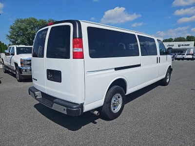 2024 Chevrolet Express Passenger 3500 1LT