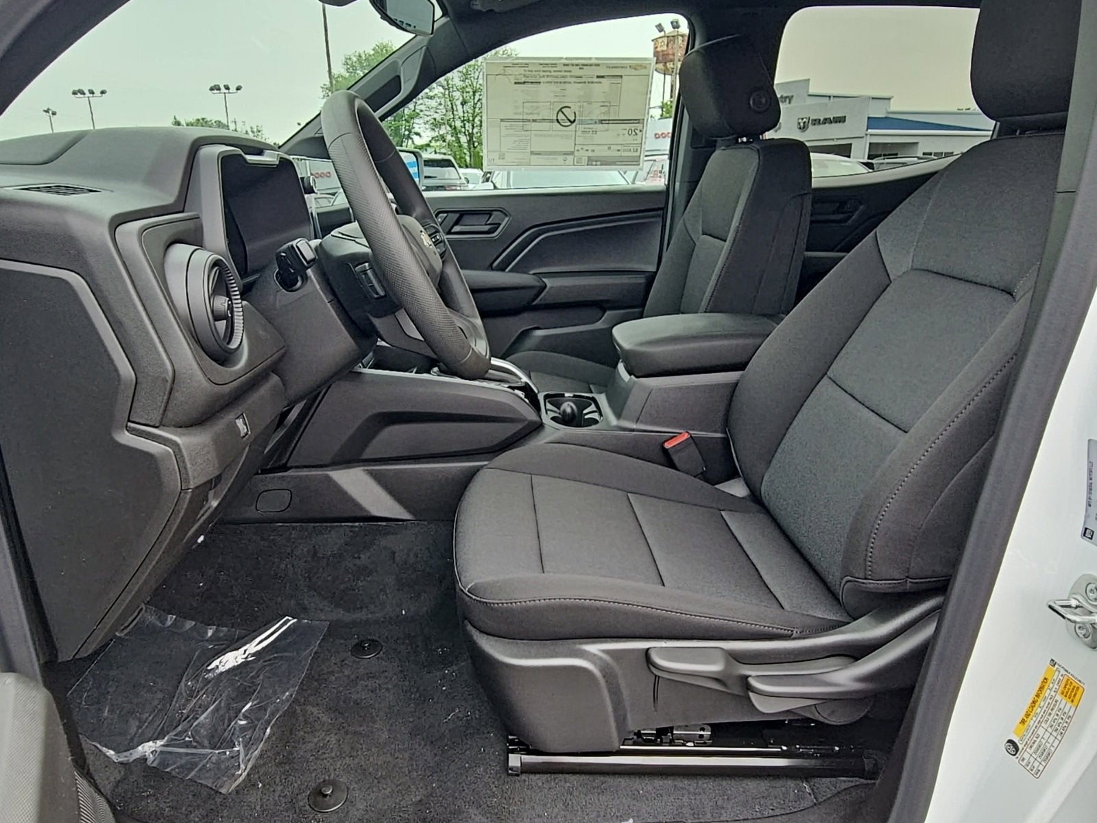 2025 Chevrolet Colorado WT/LT