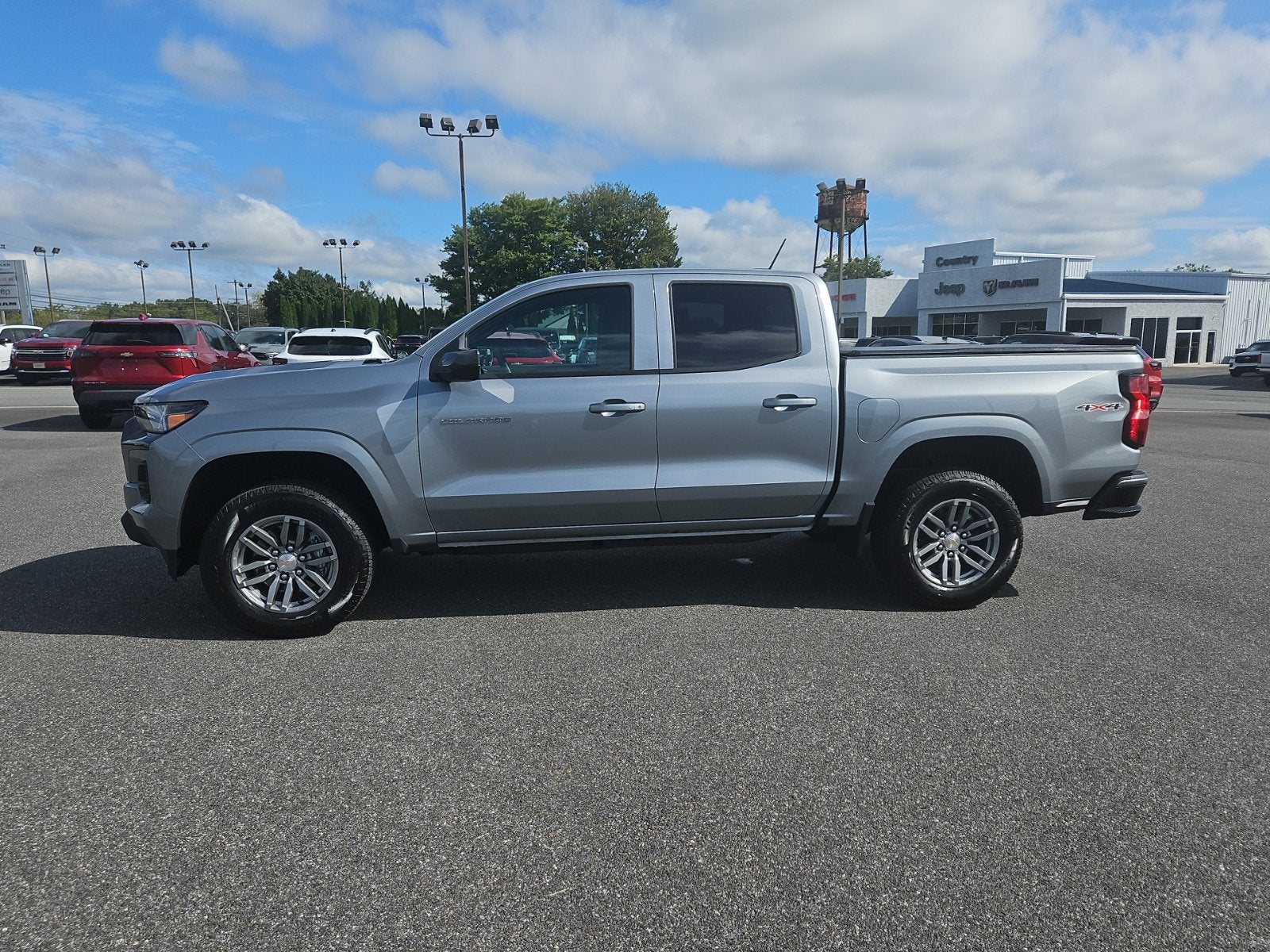 2025 Chevrolet Colorado WT/LT