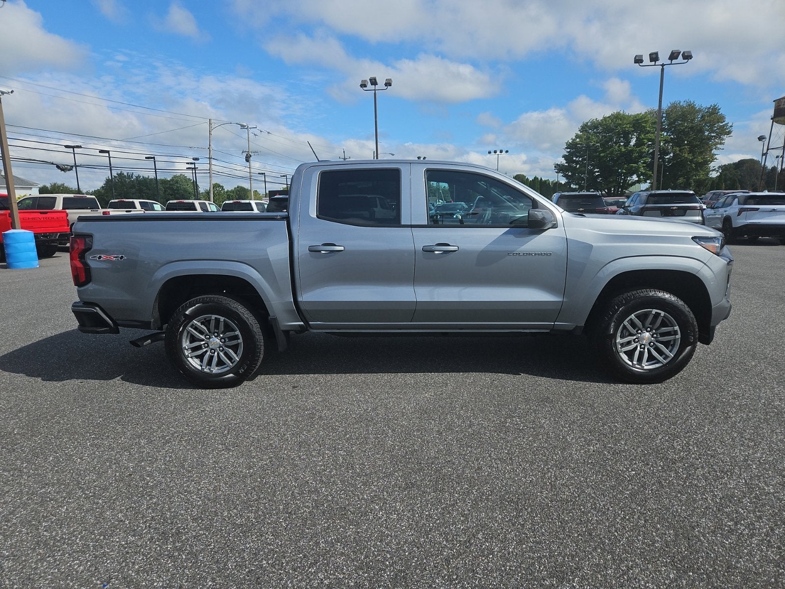 2025 Chevrolet Colorado WT/LT