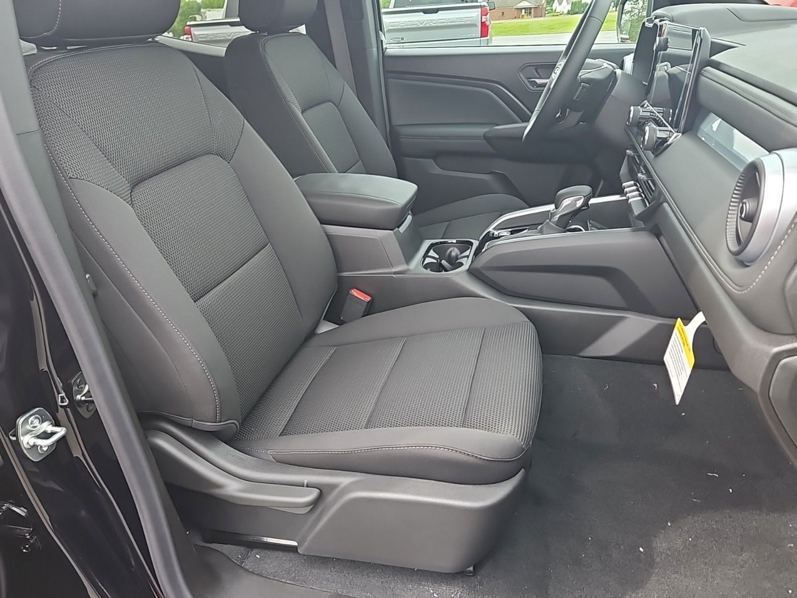 2025 Chevrolet Colorado WT/LT