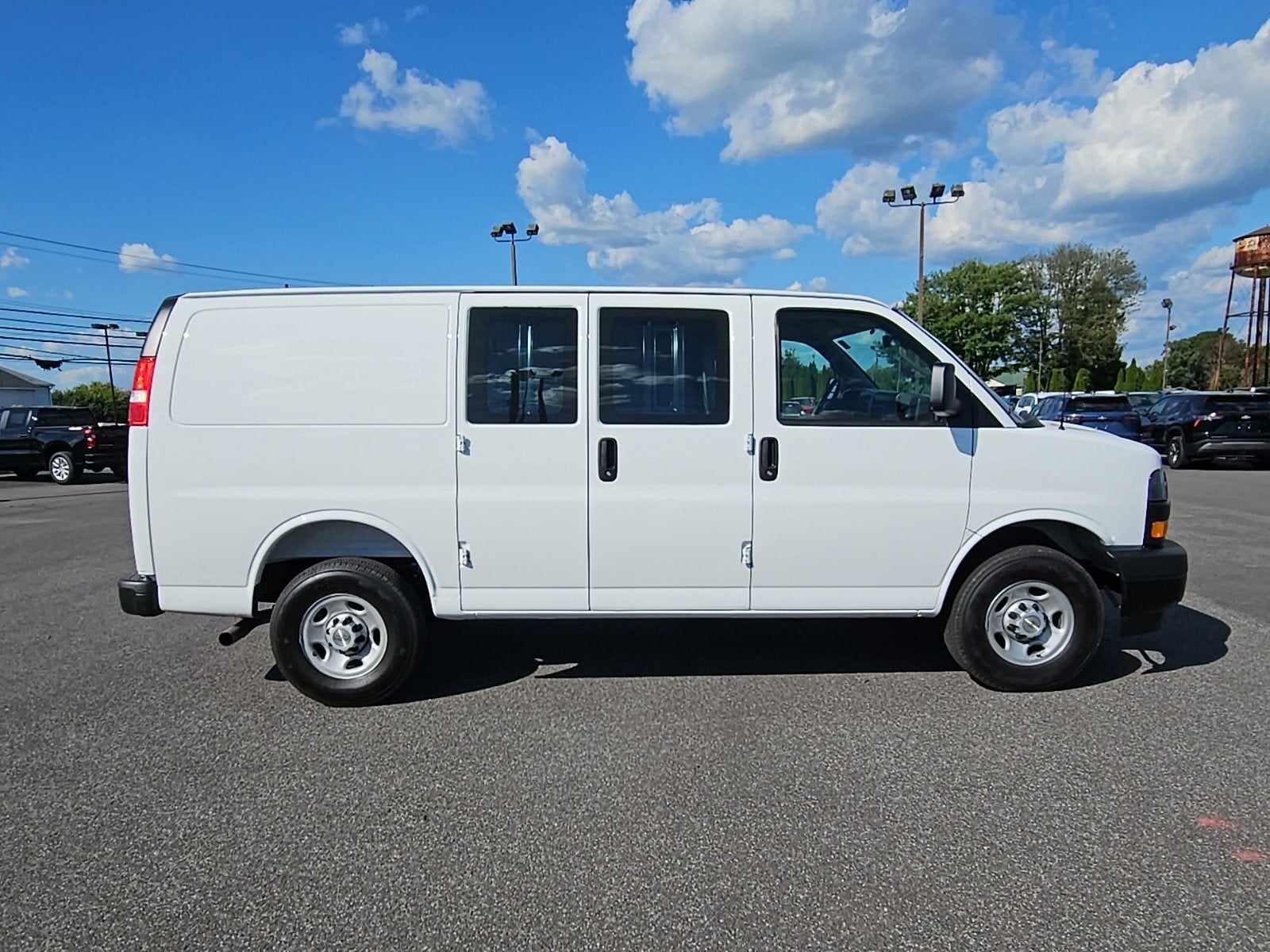 2025 Chevrolet Express Cargo 2500 WT