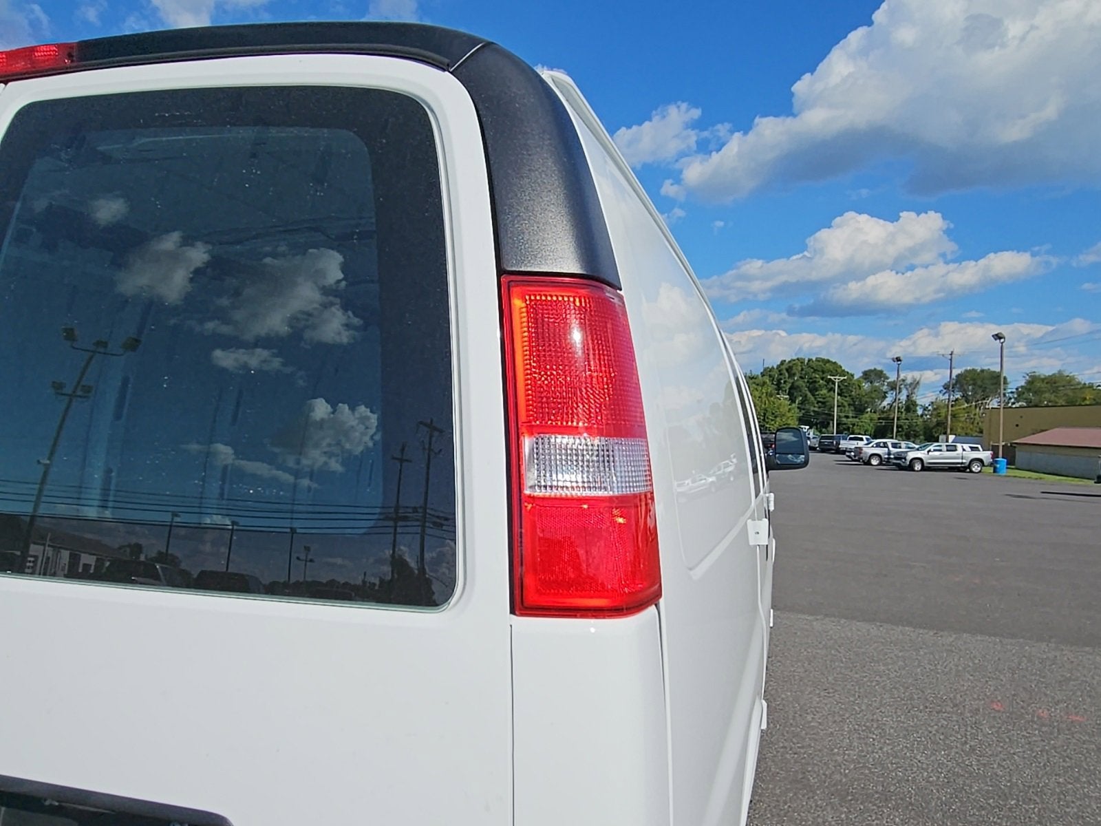 2025 Chevrolet Express Cargo 2500 WT