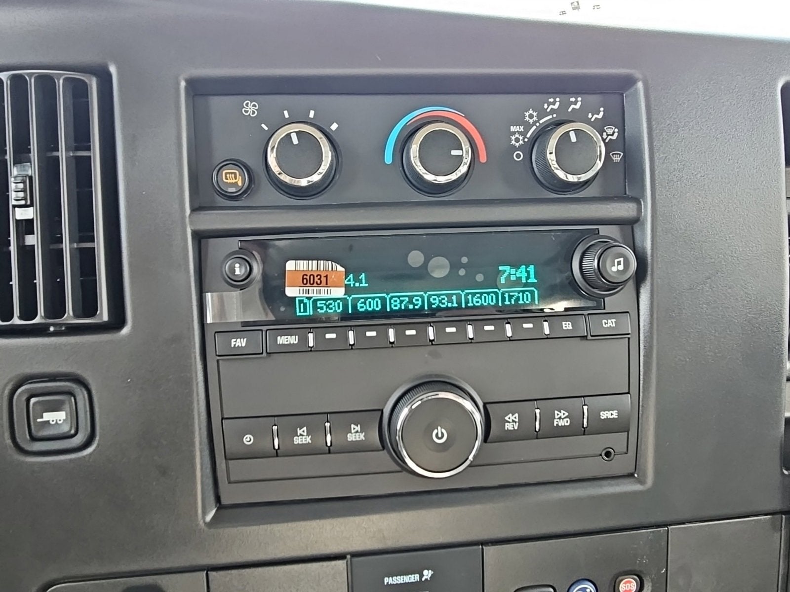 2025 Chevrolet Express Cargo 2500 WT