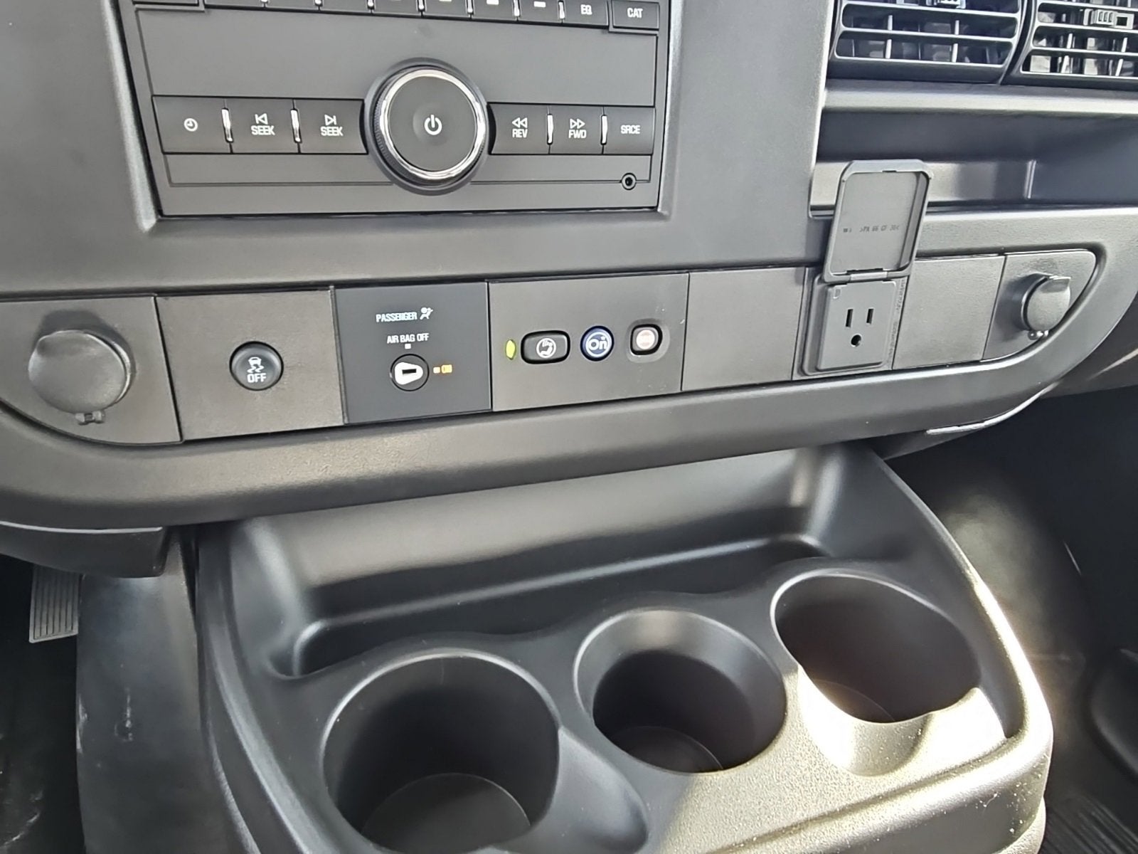 2025 Chevrolet Express Cargo 2500 WT