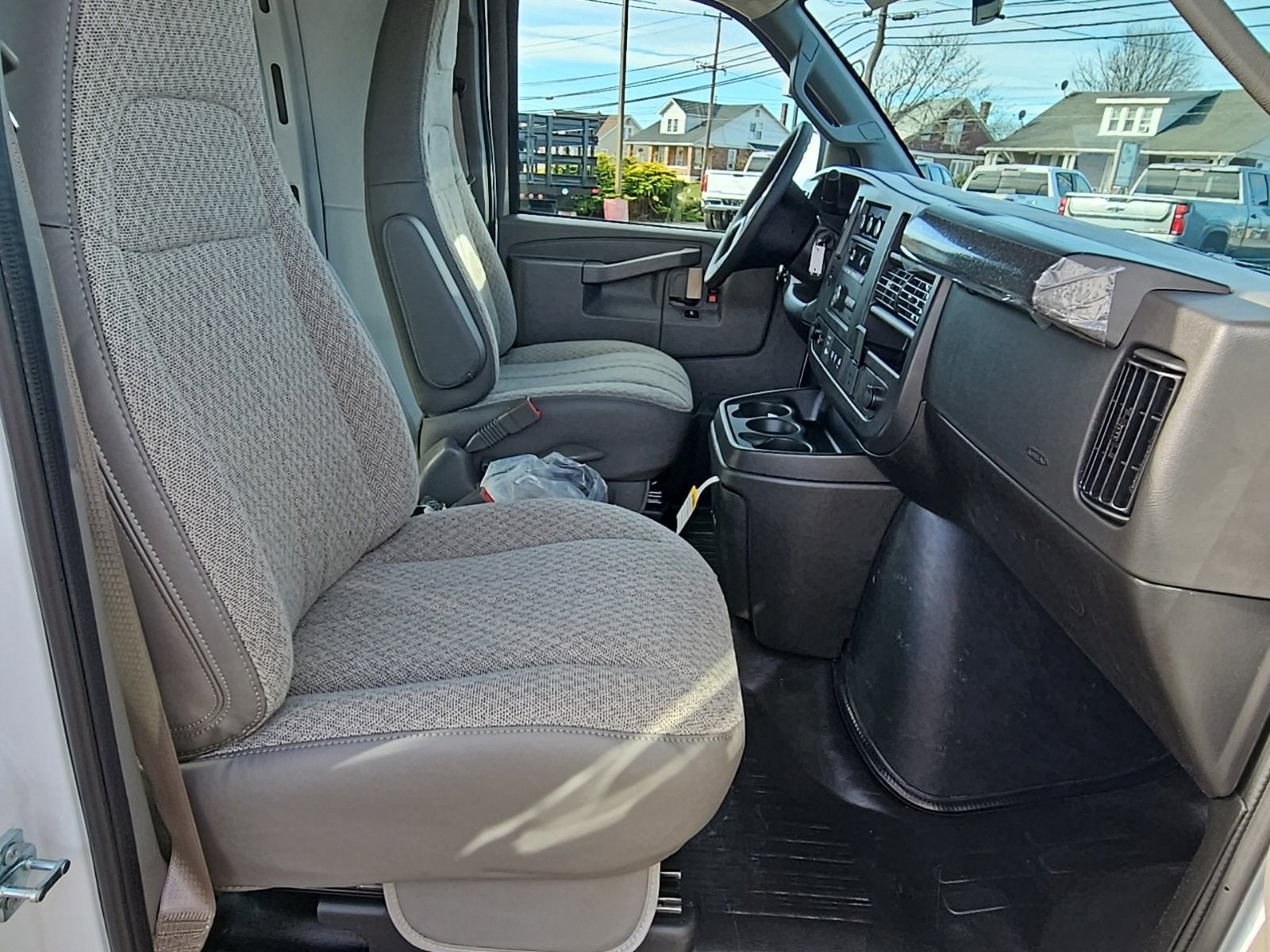 2025 Chevrolet Express Cargo 2500 WT