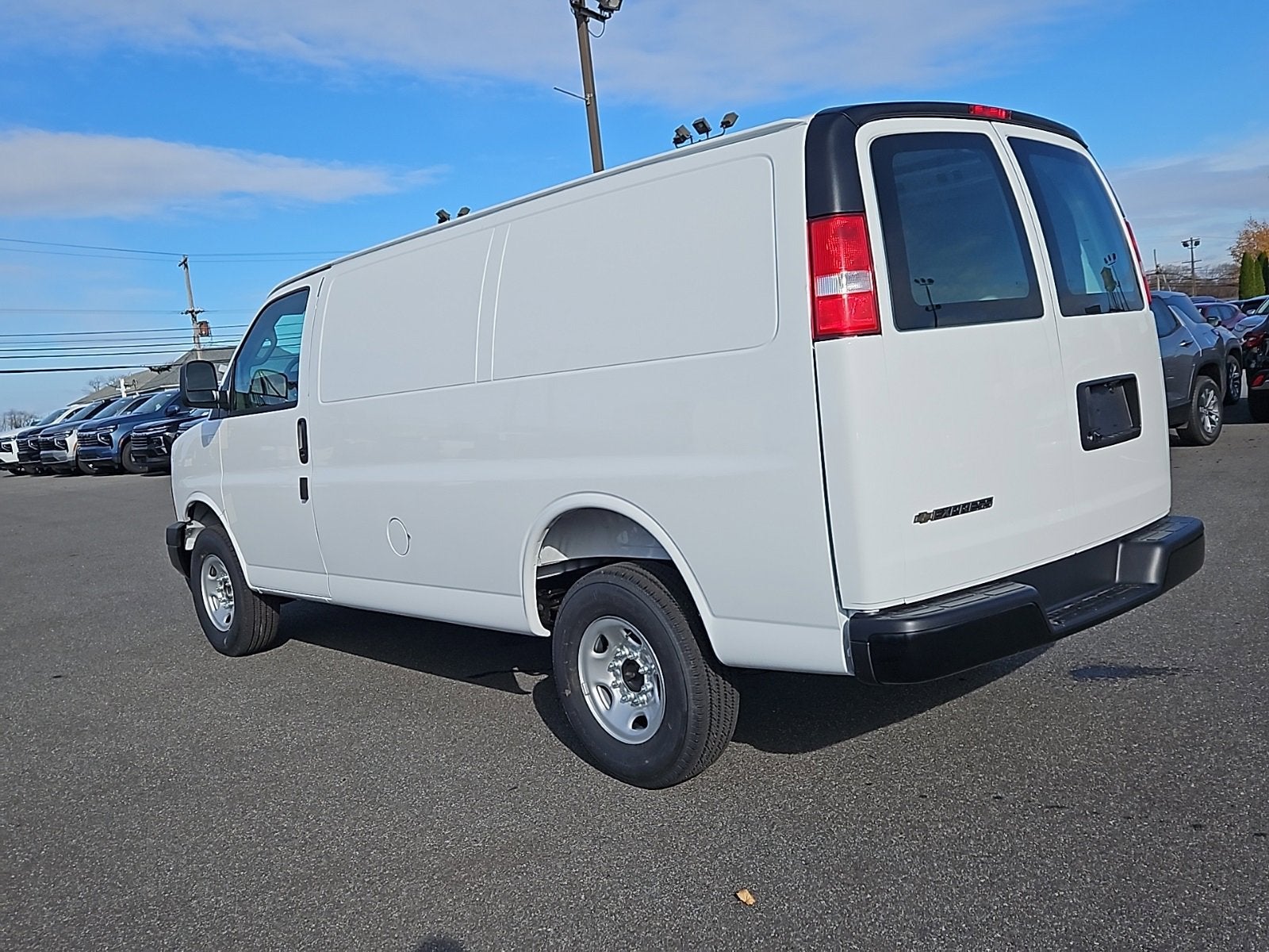 2025 Chevrolet Express Cargo 2500 WT