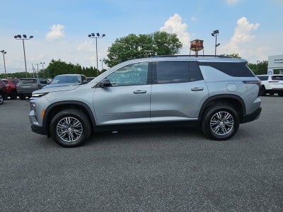 2024 Chevrolet Traverse LT