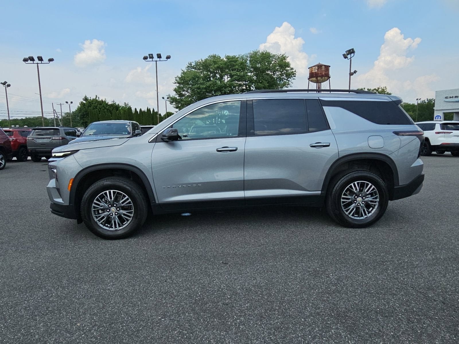 2024 Chevrolet Traverse LT