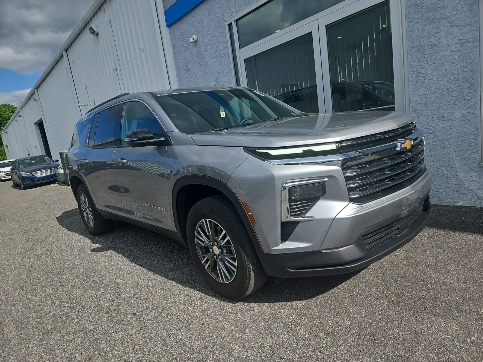 2024 Chevrolet Traverse LT