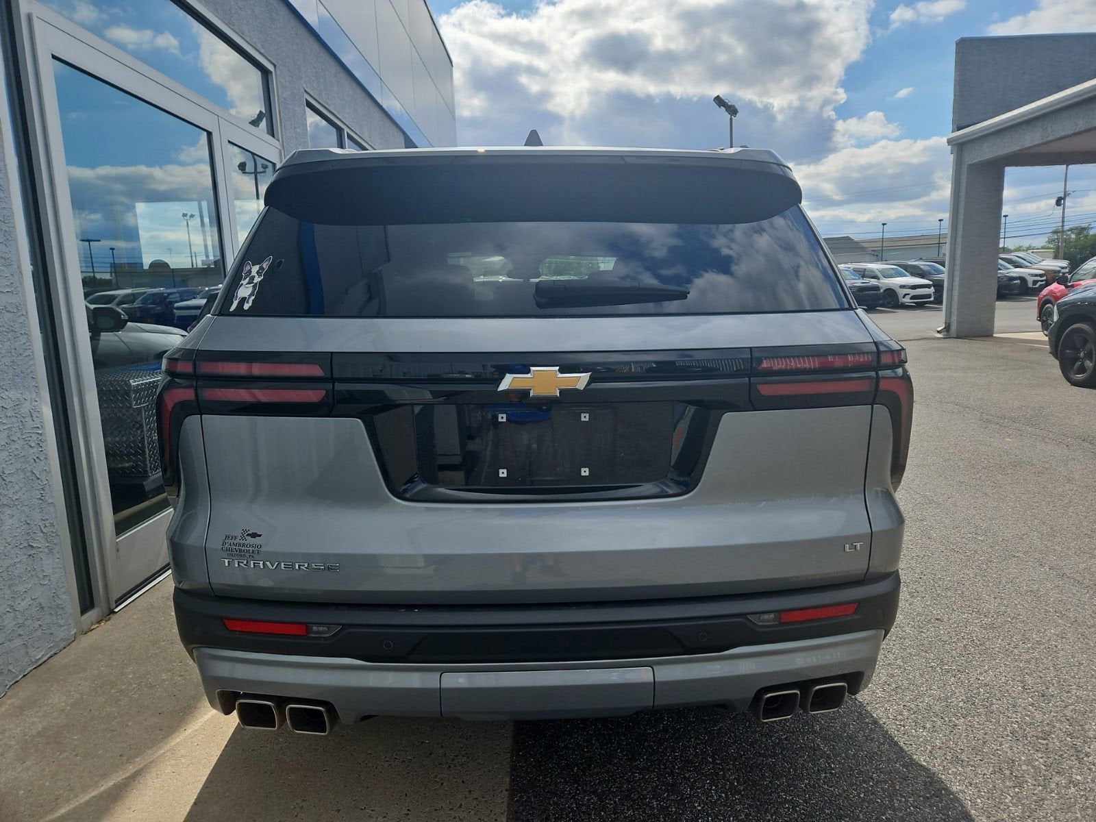 2024 Chevrolet Traverse LT