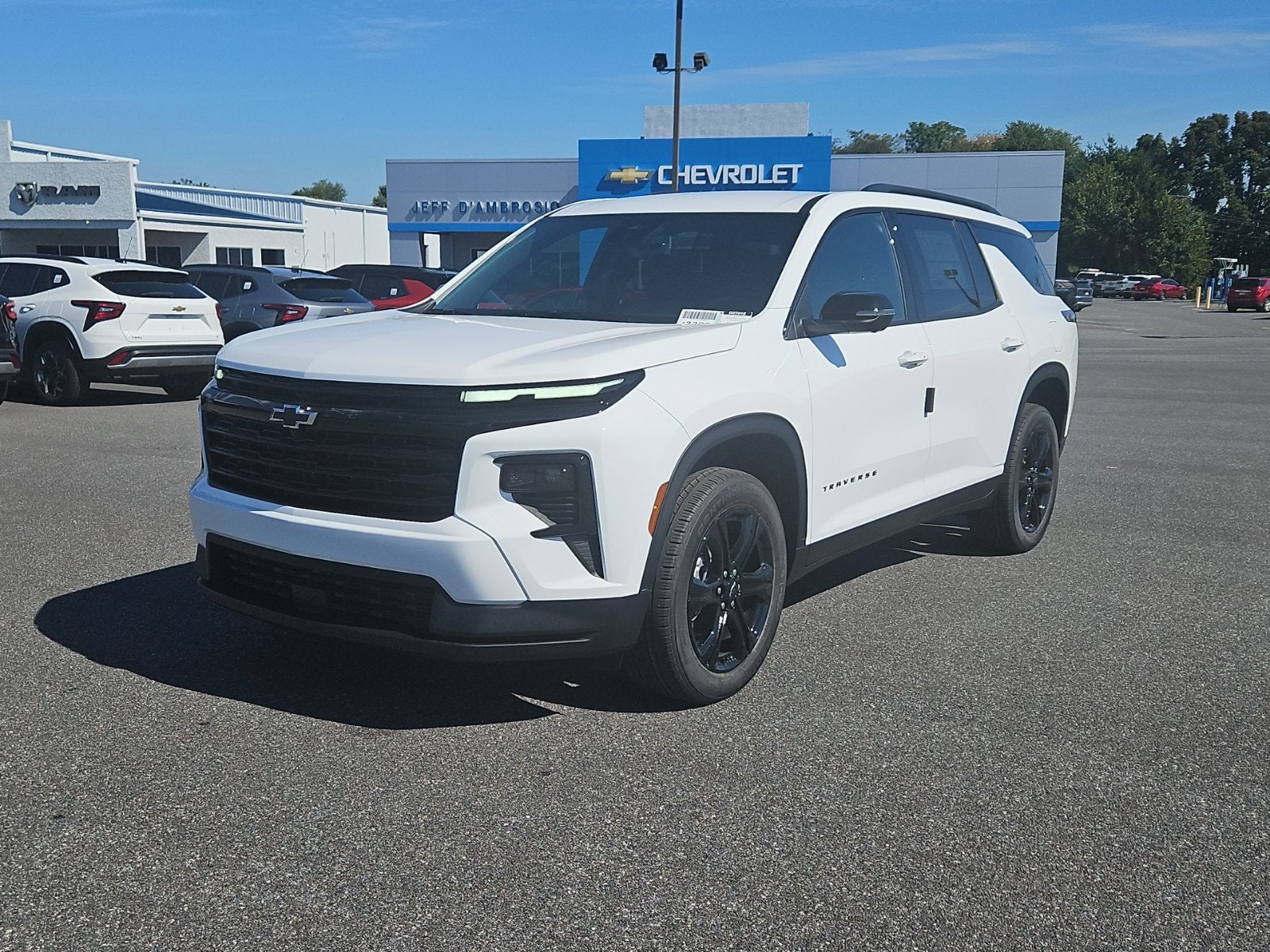 2027 Chevrolet Traverse LT
