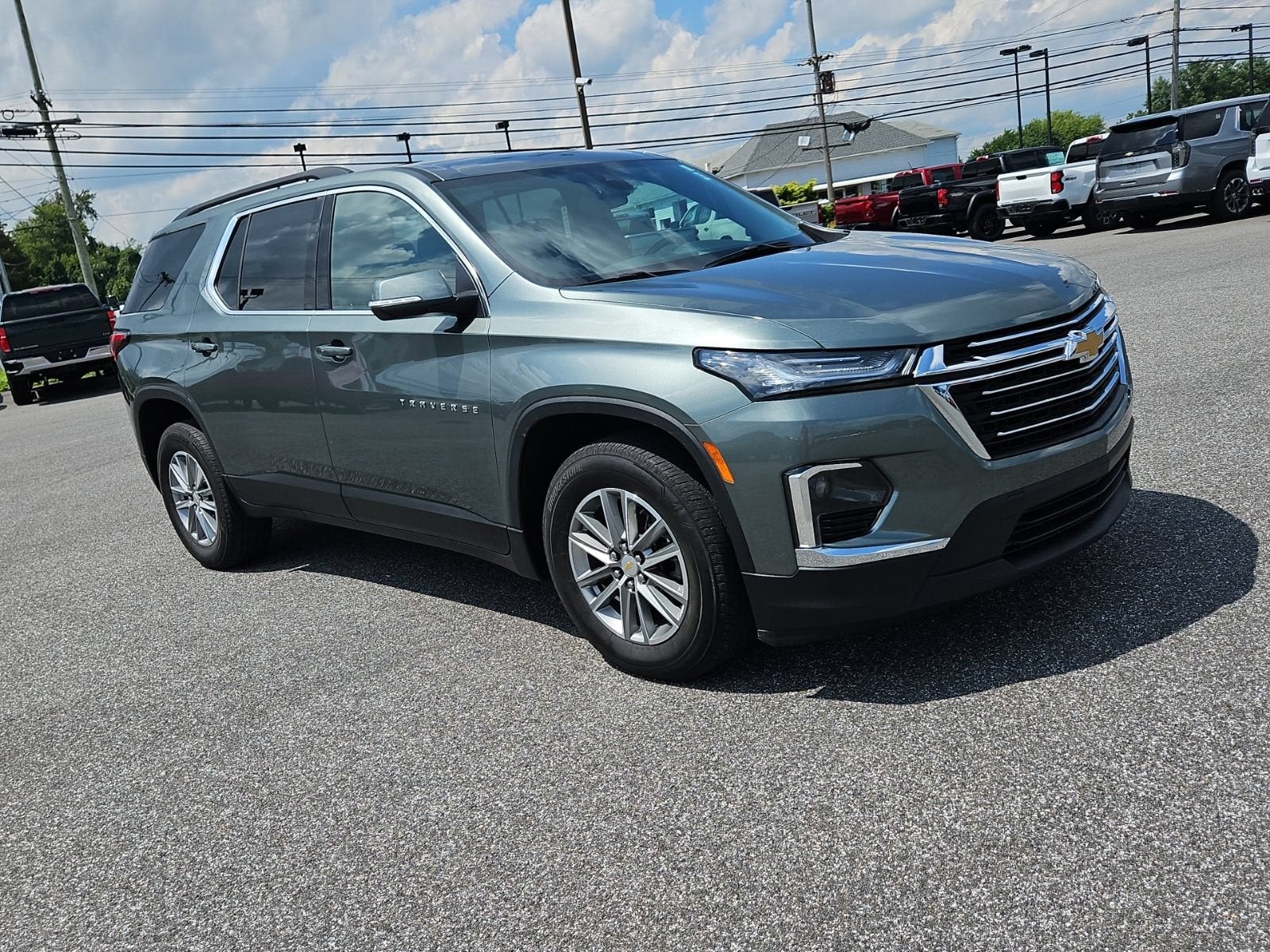 2023 Chevrolet Traverse LT Cloth