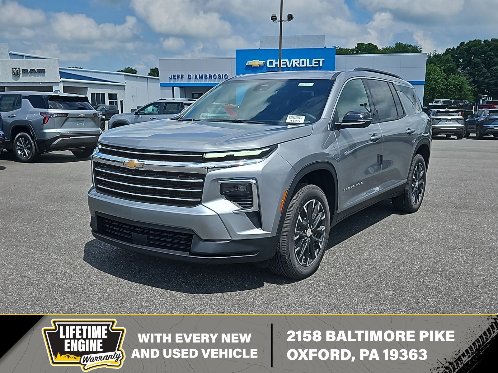 2025 Chevrolet Traverse LT