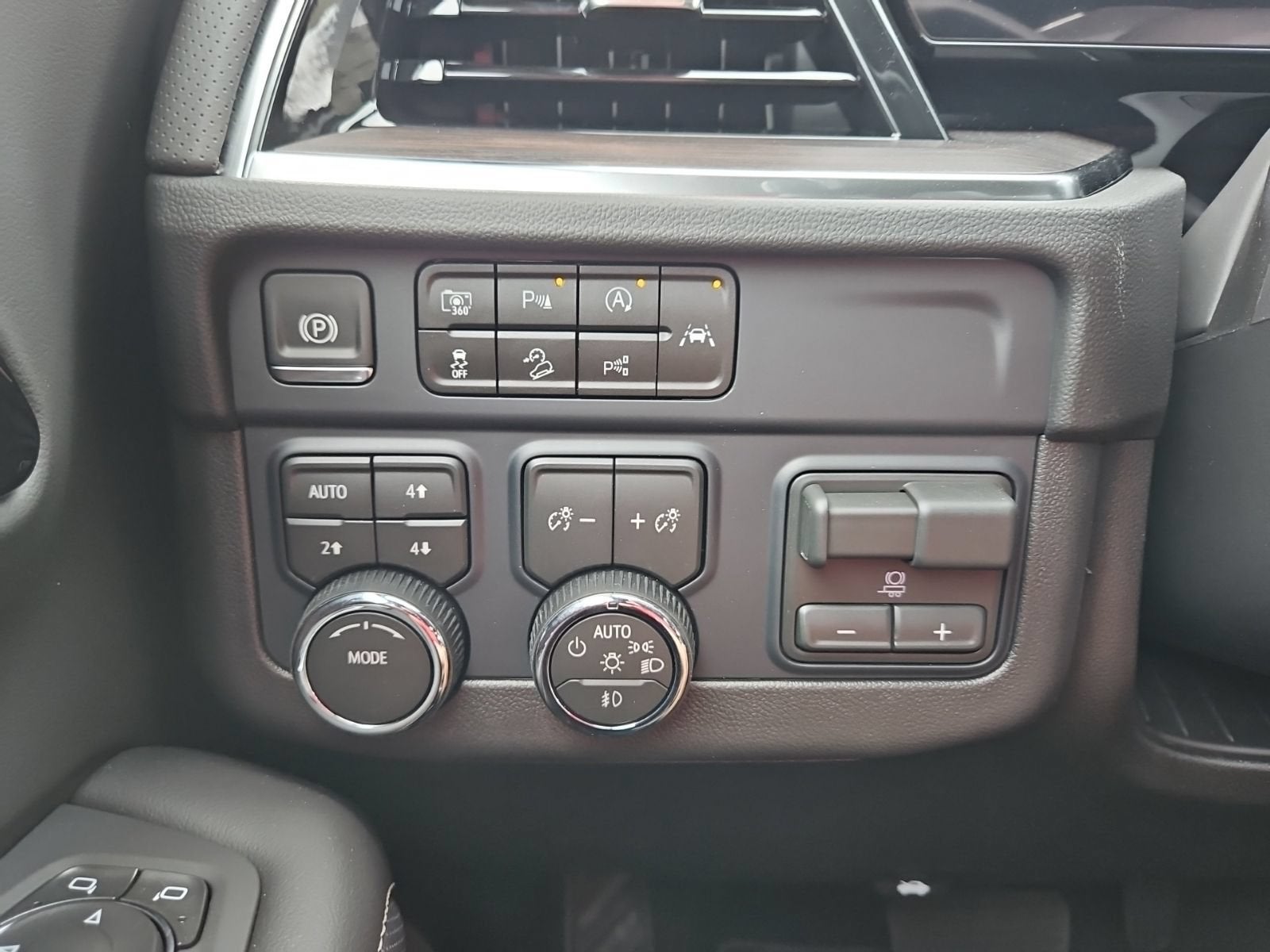 2026 Chevrolet Tahoe Premier - Photo 12