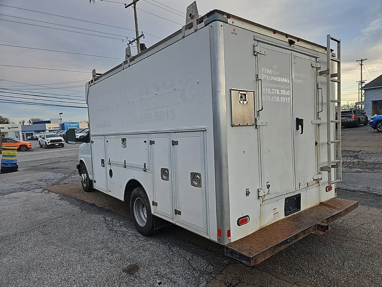 2017 Chevrolet Express Cutaway 3500 GAS