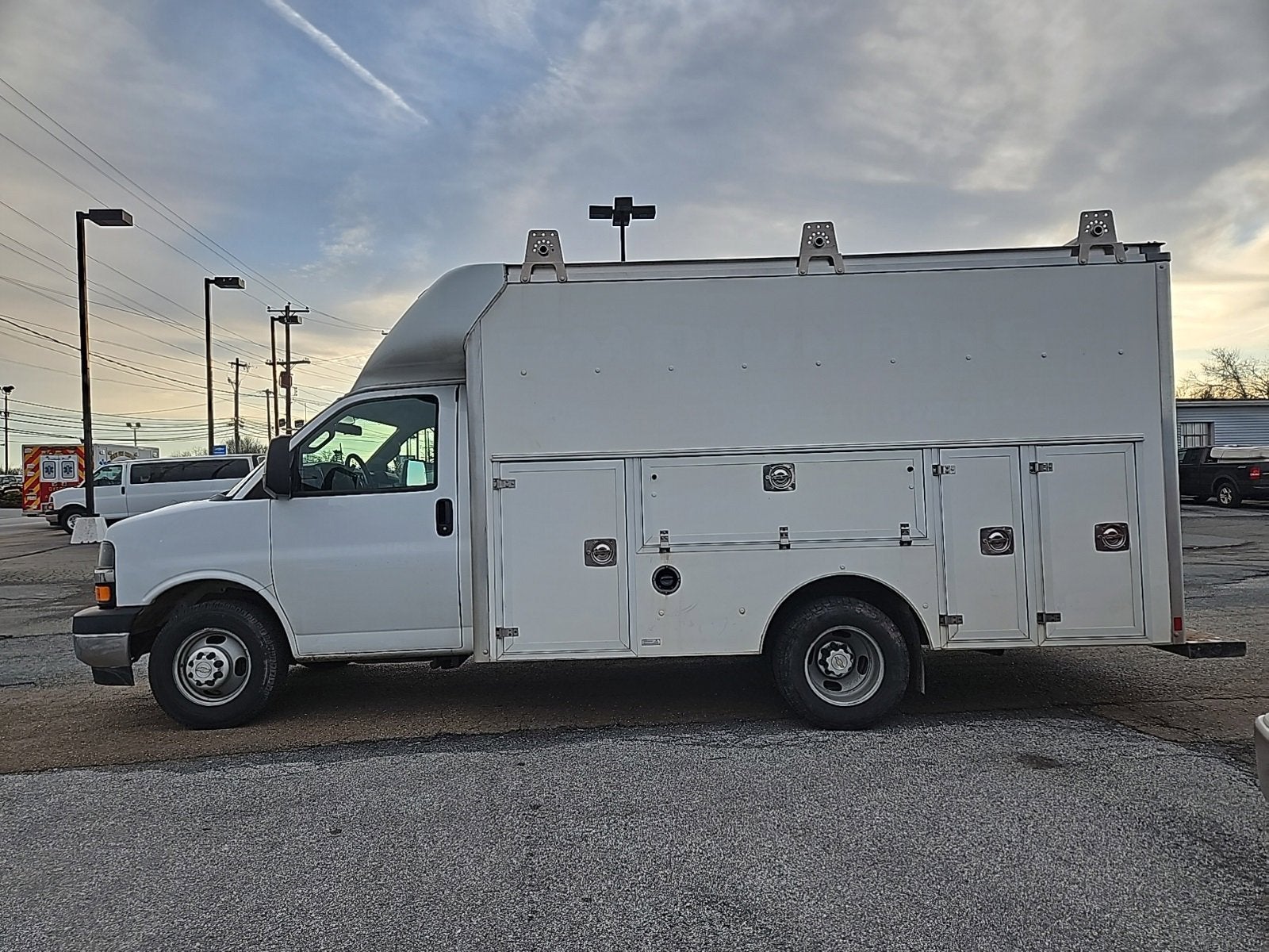 2017 Chevrolet Express Cutaway 3500 GAS