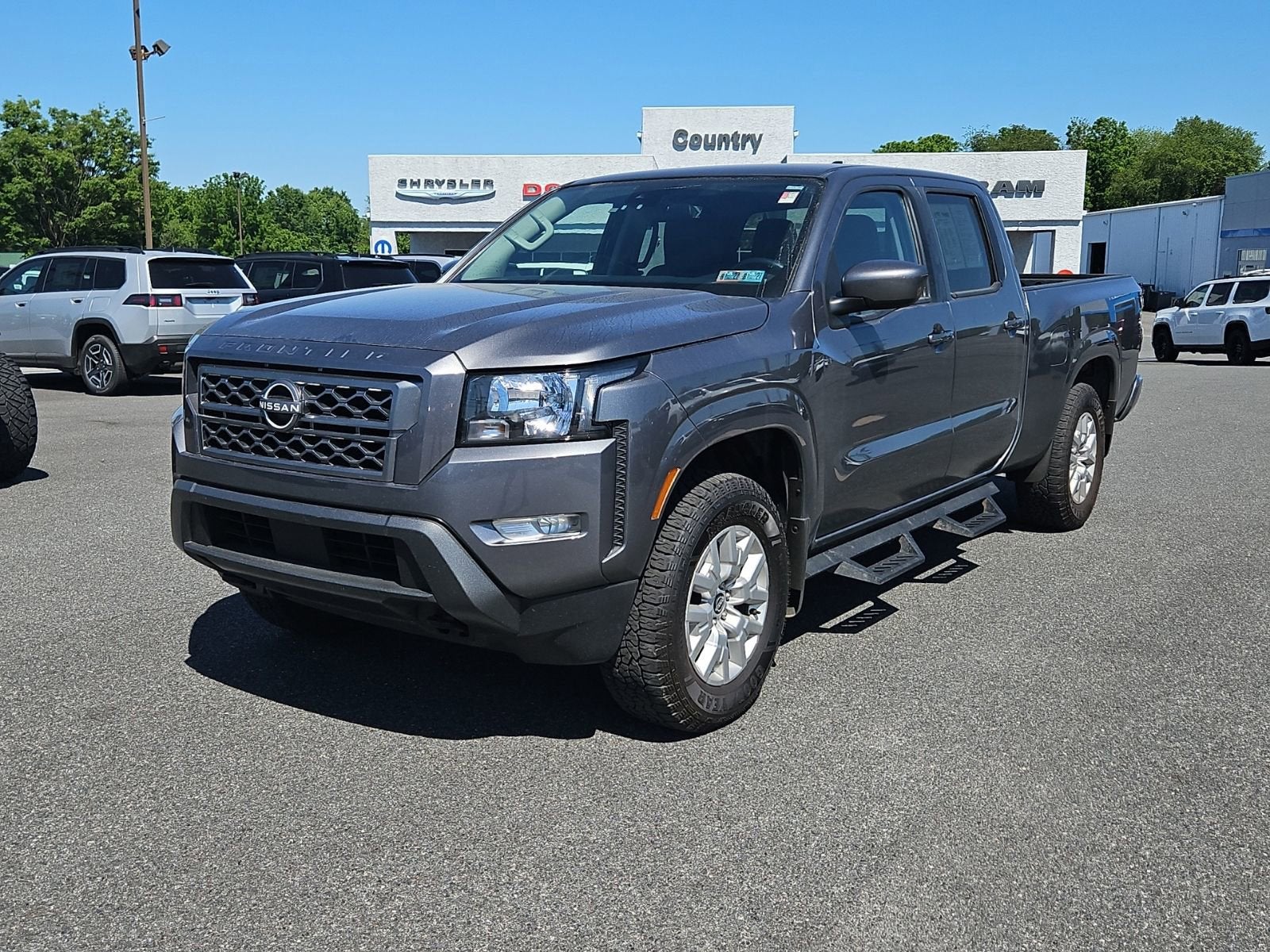 2024 Nissan Frontier SV