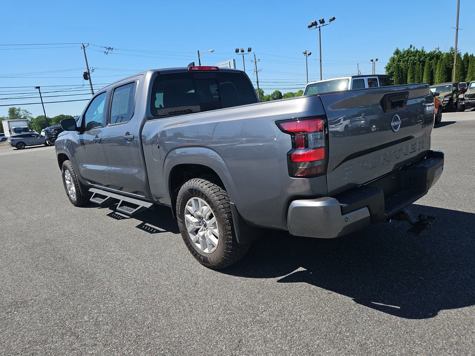 2024 Nissan Frontier SV