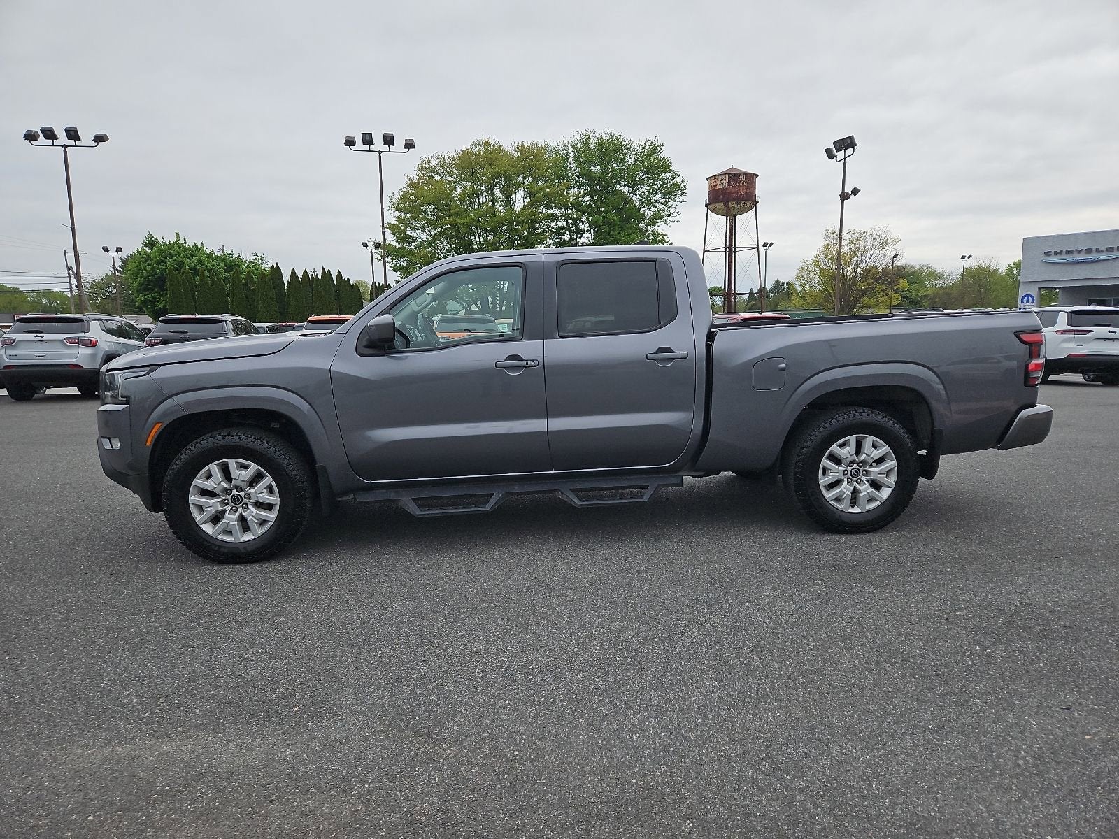 2024 Nissan Frontier SV