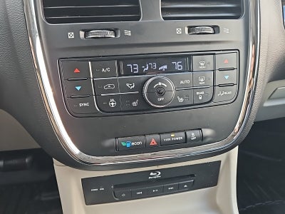 2016 Chrysler Town & Country Touring-L Anniversary Edition