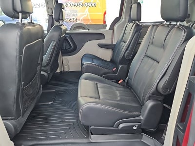 2016 Chrysler Town & Country Touring-L Anniversary Edition