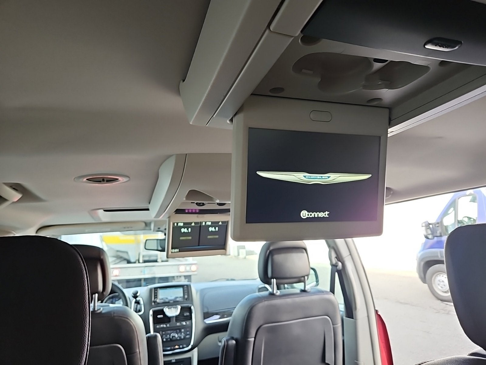 2016 Chrysler Town & Country Touring-L Anniversary Edition