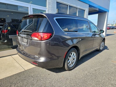 2020 Chrysler Voyager LX