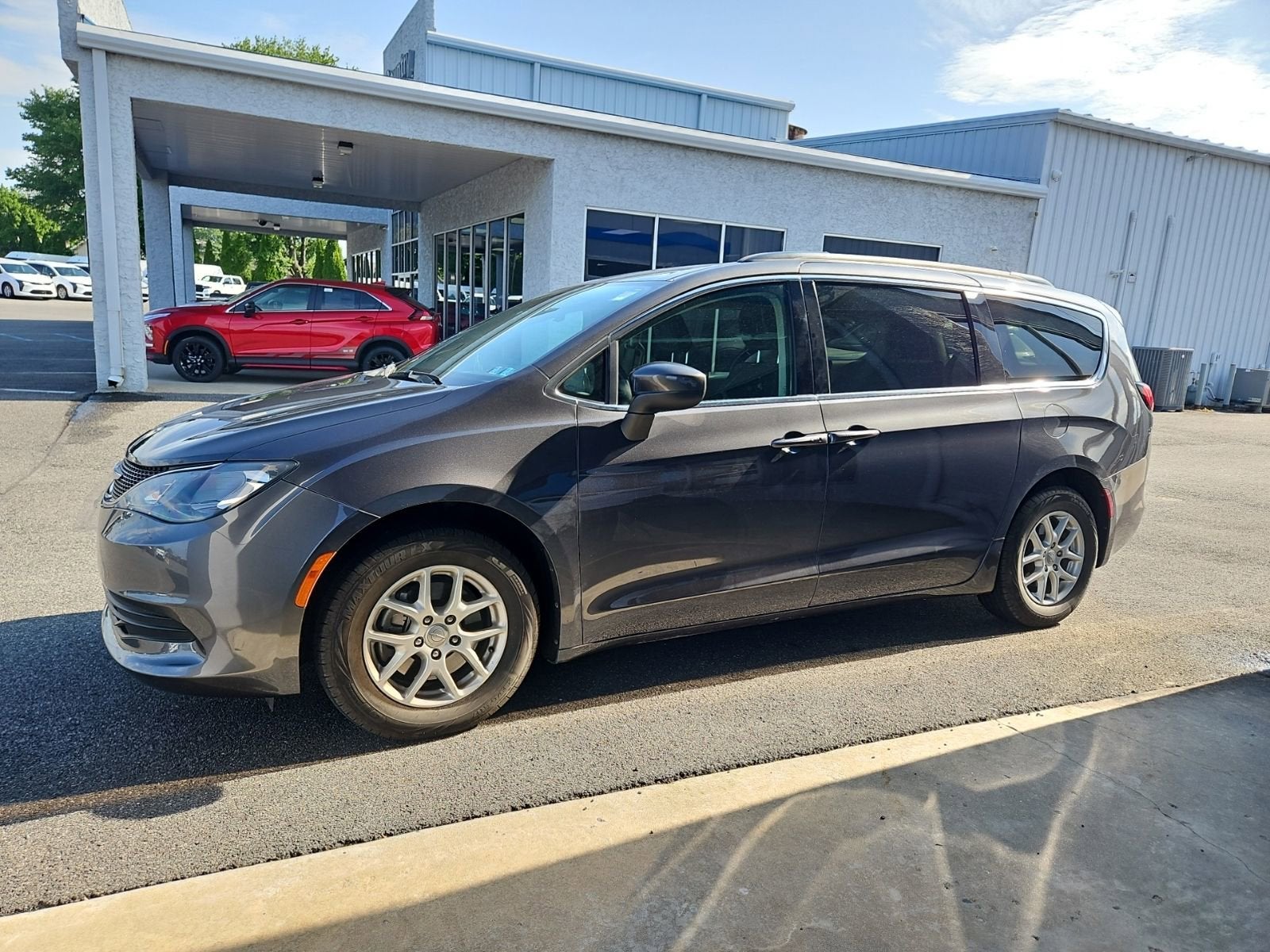 2020 Chrysler Voyager LX