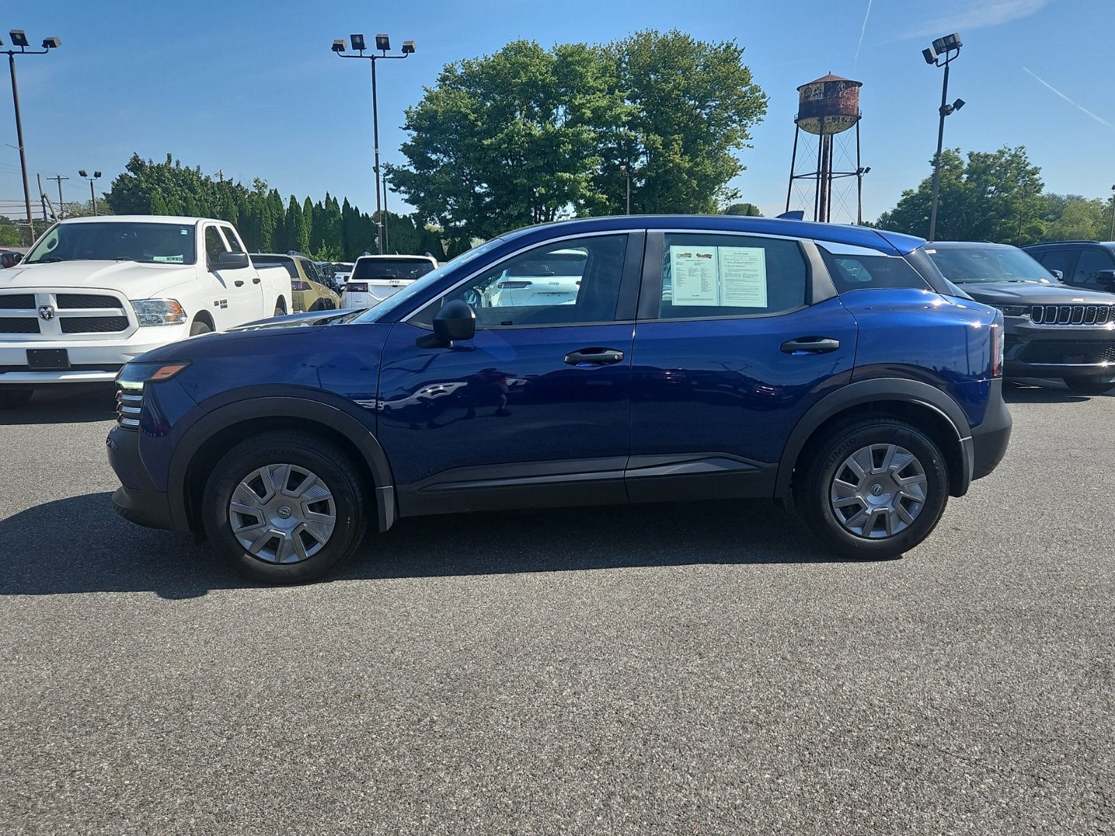 2025 Nissan Kicks S