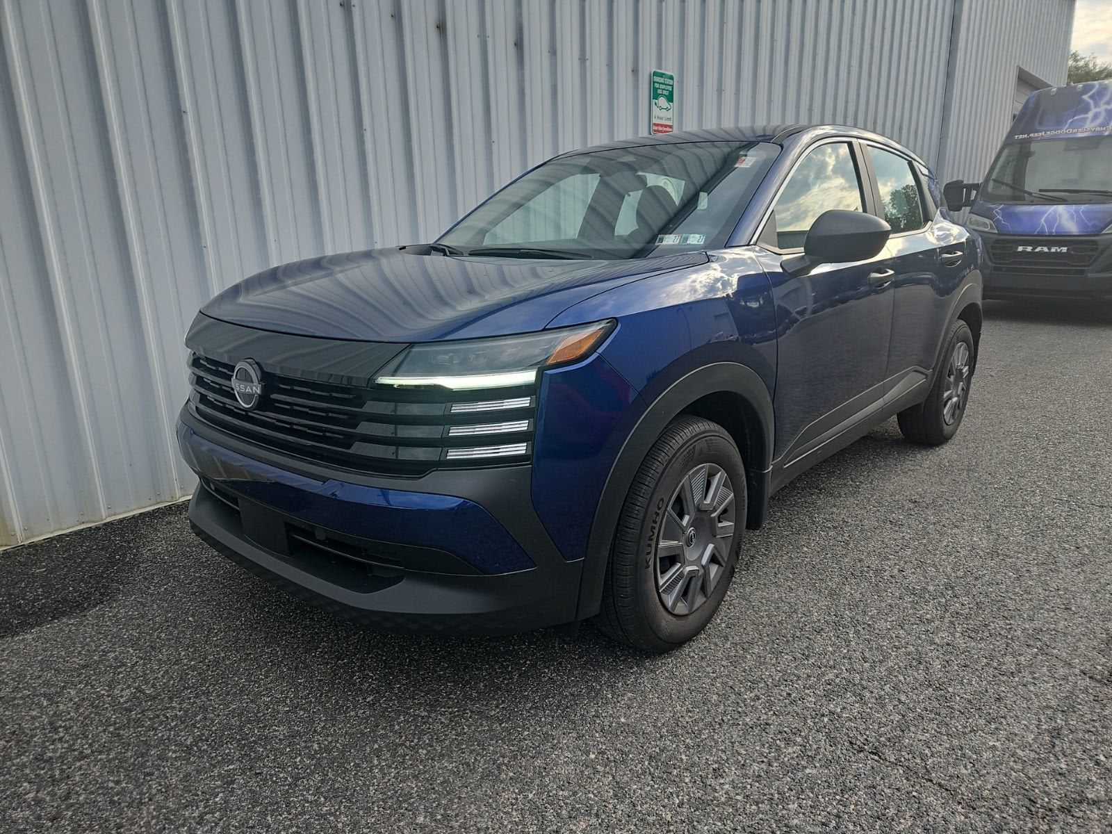 2025 Nissan Kicks S