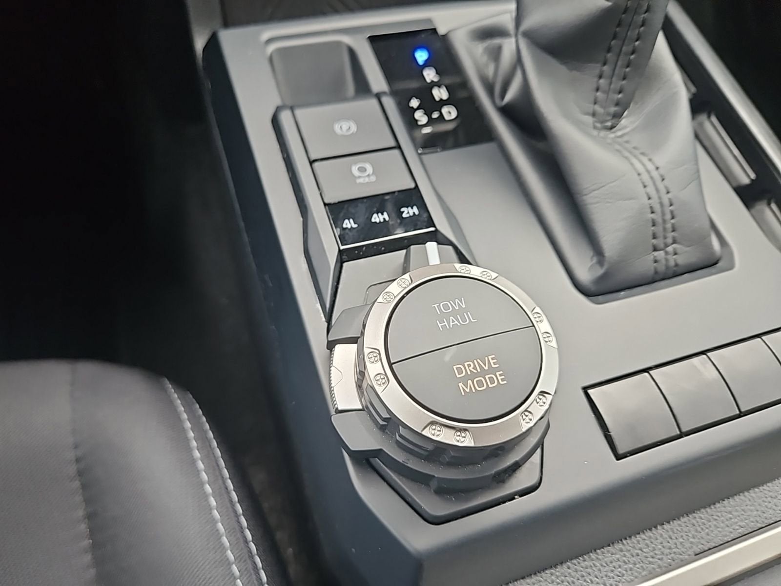 2025 Toyota Tacoma 4WD SR