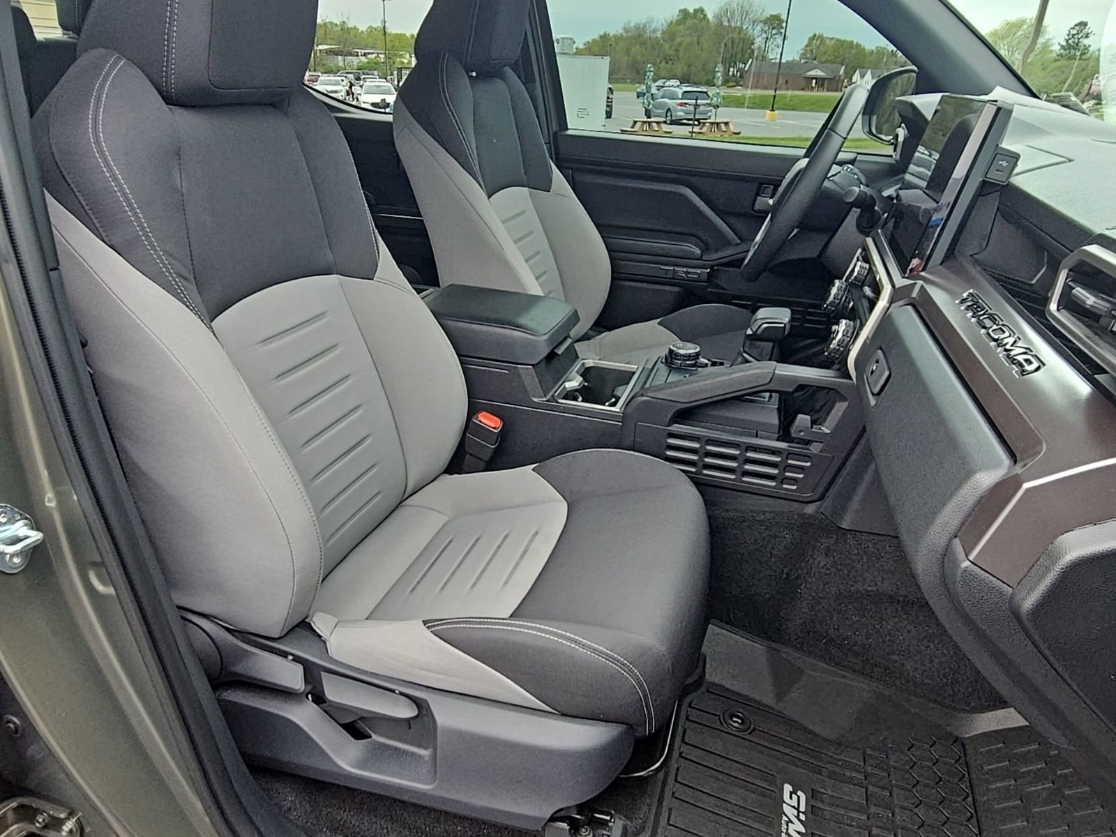 2025 Toyota Tacoma 4WD SR