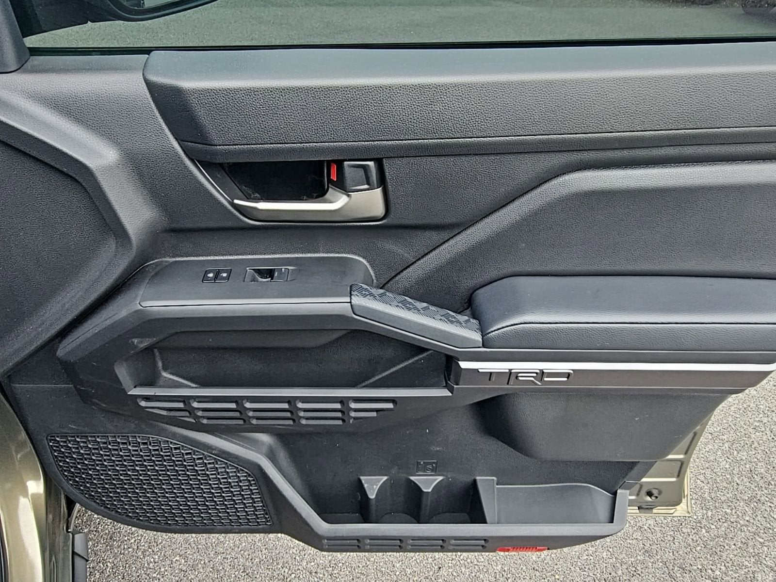 2025 Toyota Tacoma 4WD SR