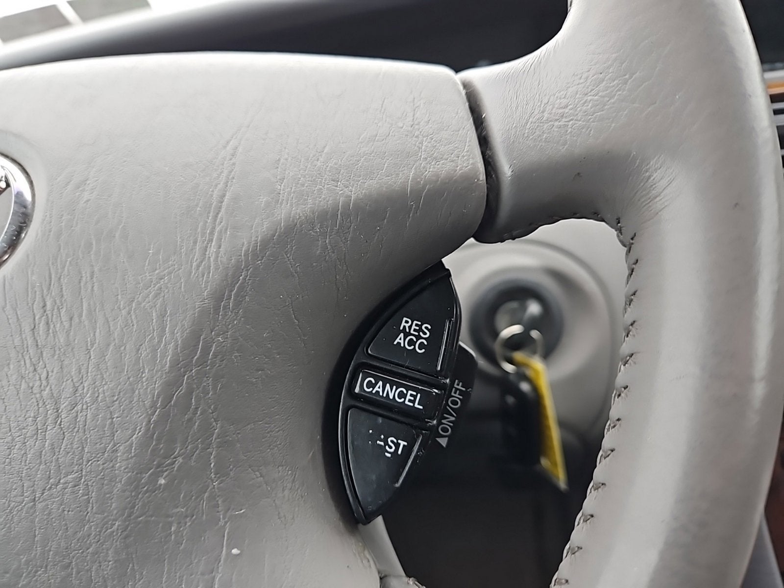 2003 Toyota Avalon XL